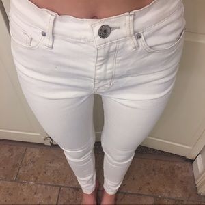 UO BDG High Rise Twig ankle white jeans